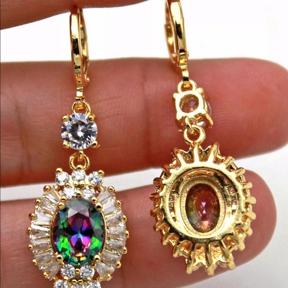 Women’s classic earrings - Picture 2 of 2